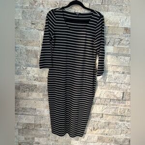 Premise dress , black with greyβ stripes, size M
Good condition